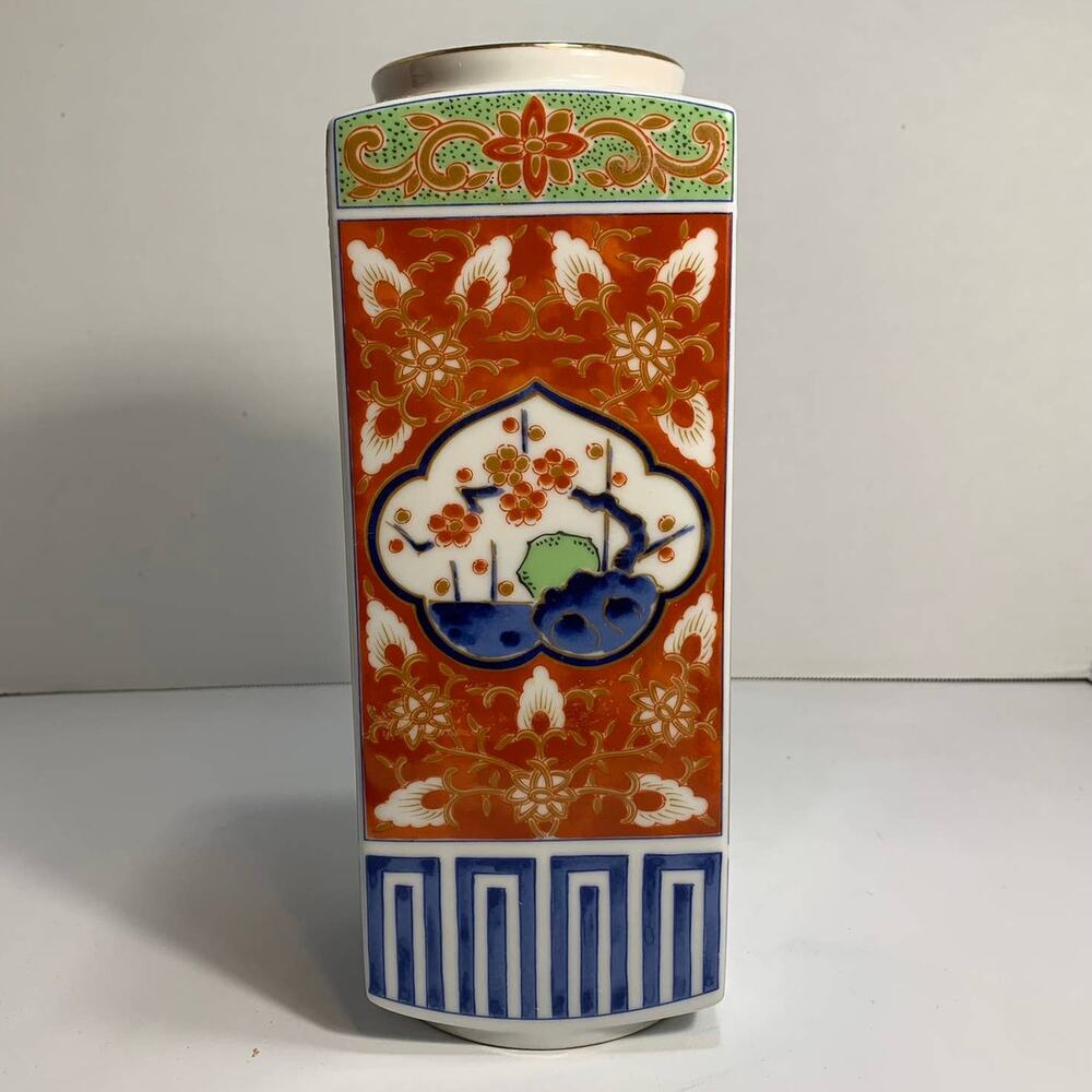 Lovely Rare Vintage Japanese Square Porcelain Vase Red Blue Green & Gold Gilt - Picture 5 of 8